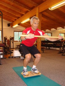 Sportfex und Mitpatient Hubert beim Muskelaufbau-Training.