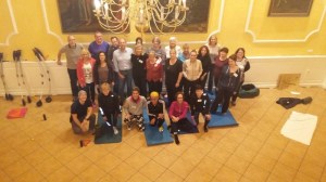 Geschätzte 40 künstliche Hüften im Rittersaal von Schloss Aufhausen!