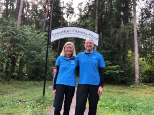Ab in die frische Luft bei jedem Wetter sagen Heidi Rauch und Peter Herrchen.
